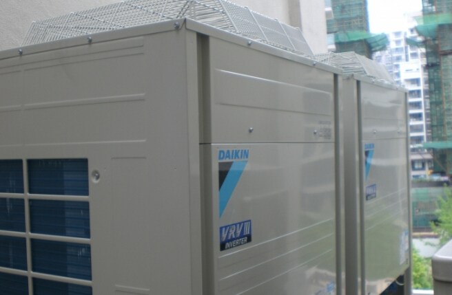 ���Ƶ�������{